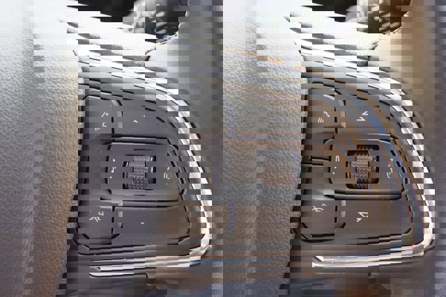 Used 2025 Buick Envista Sport Touring w/ Convenience I Package FWD image 24