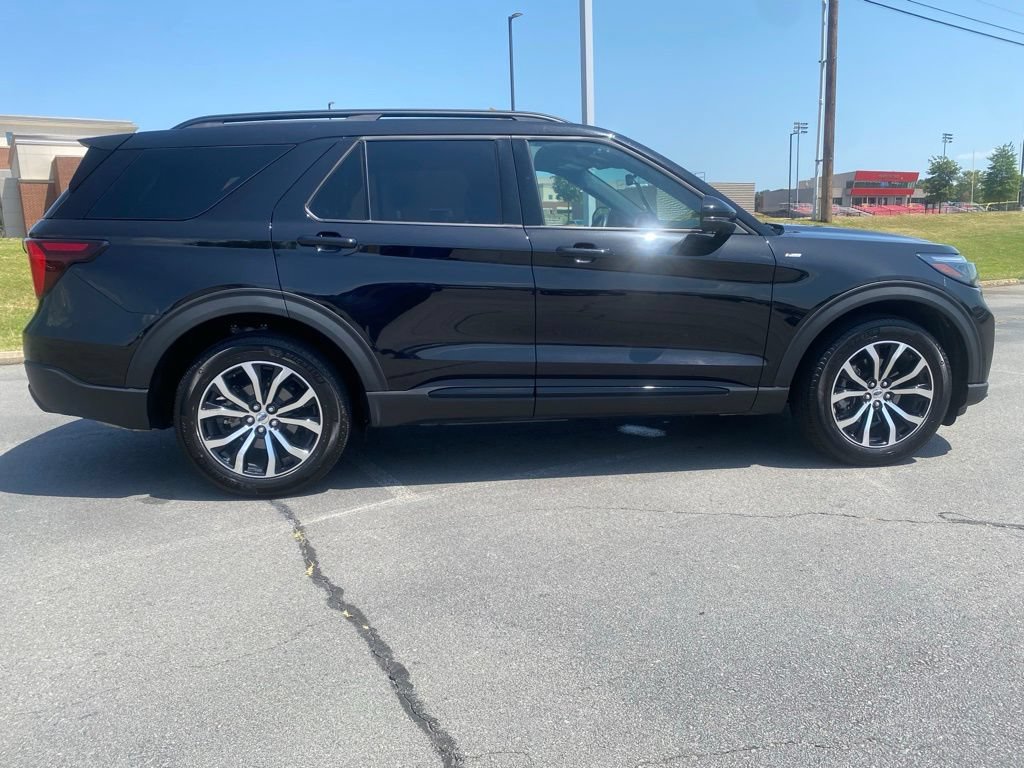 Certified 2026 Ford Explorer ST-Line AWD/4WD image 8