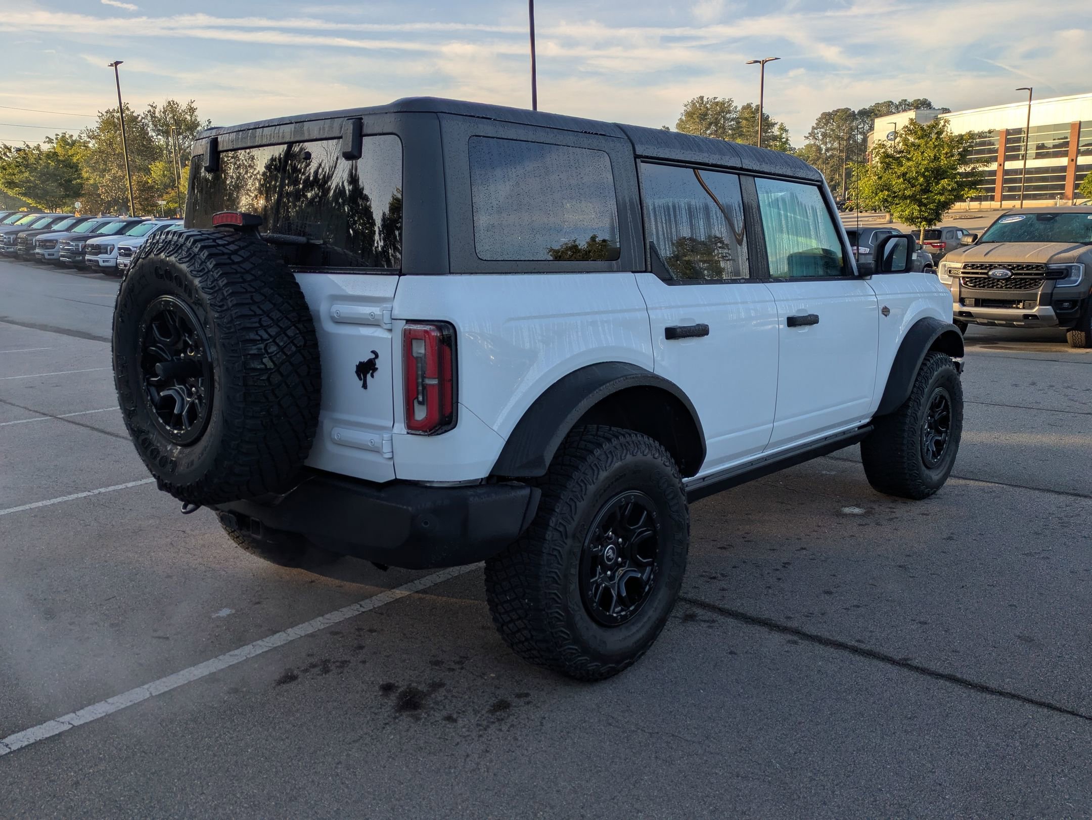 Certified 2023 Ford Bronco Wildtrak AWD/4WD image 4