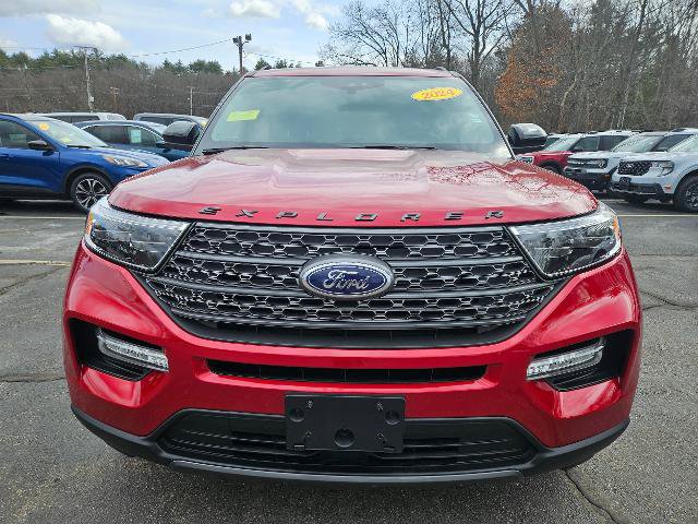 Certified 2024 Ford Explorer XLT w/ Equipment Group 202A AWD/4WD image 2