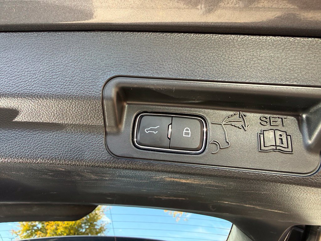 Certified 2023 Ford Explorer XLT w/ Equipment Group 202A AWD/4WD image 27