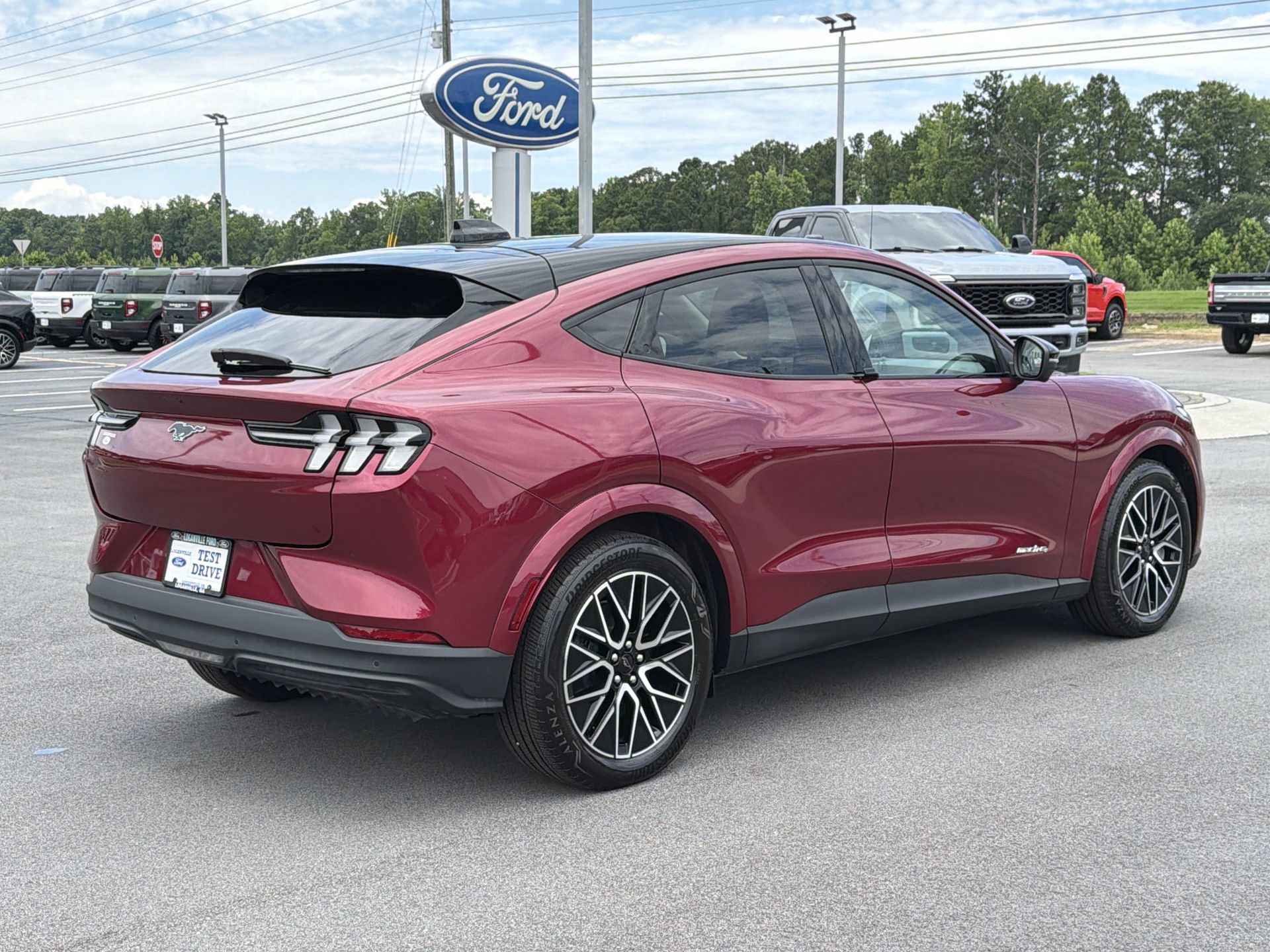 Certified 2025 Ford Mustang Mach-E Premium AWD/4WD image 31