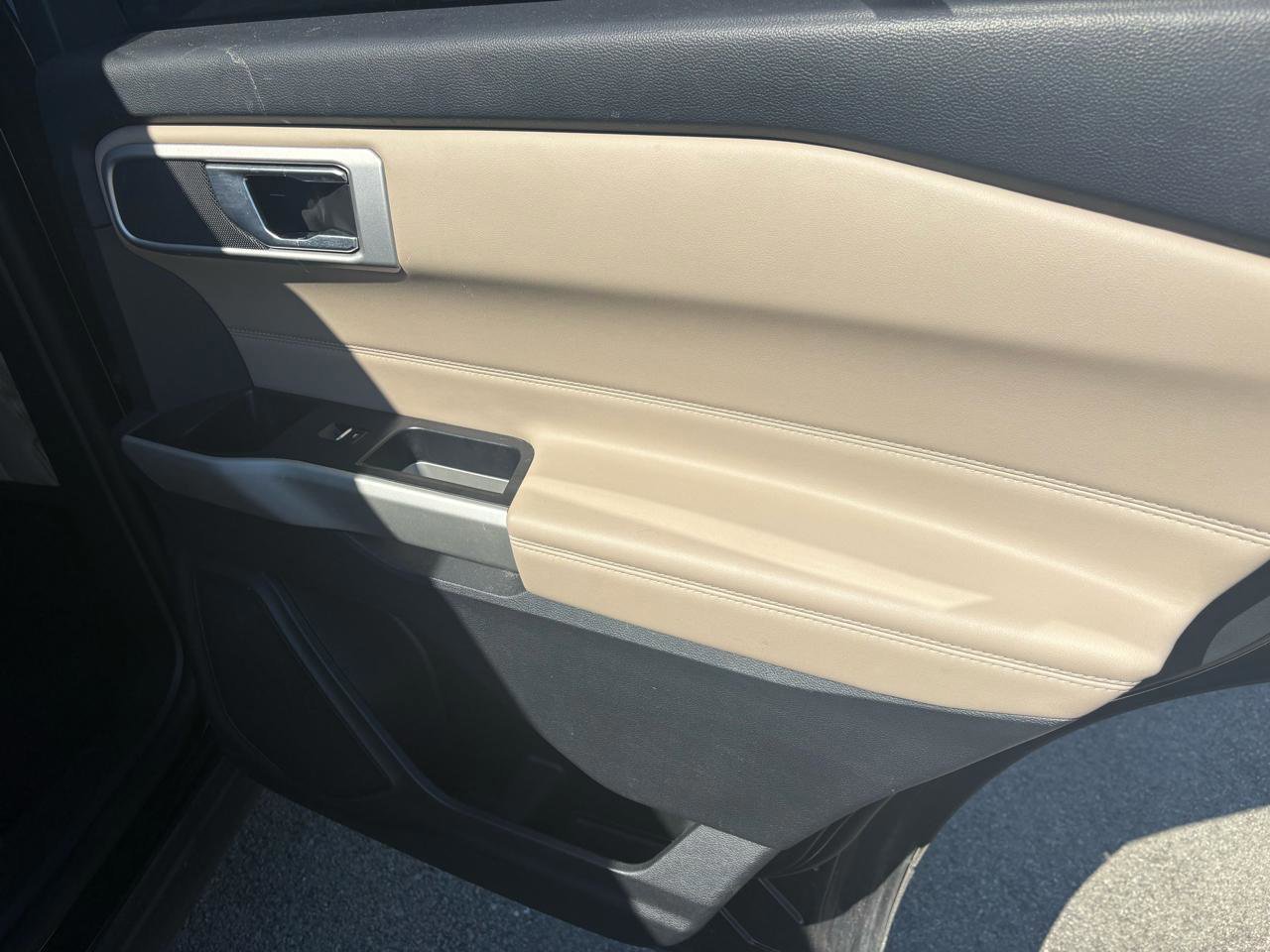 Certified 2022 Ford Explorer XLT image 52