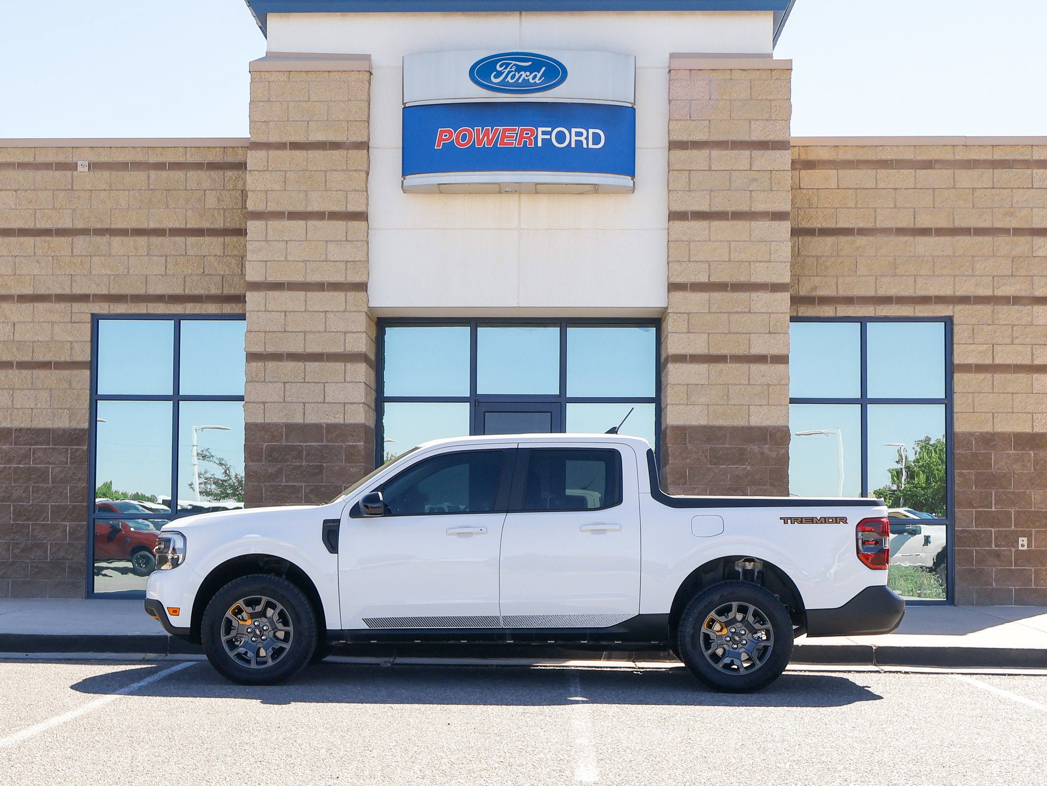 Certified 2024 Ford Maverick Tremor w/ Tremor Off-Road Package AWD/4WD image 9