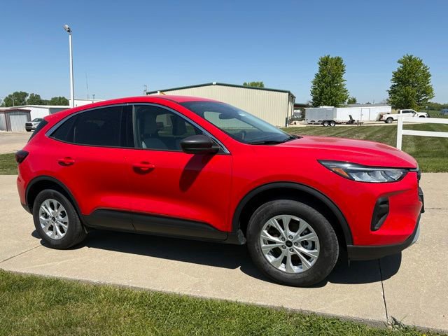 Certified 2024 Ford Escape Active w/ Tech Pack #1 AWD/4WD image 3