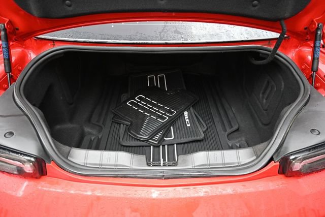 Used 2020 Chevrolet Camaro LT w/ RS Package RWD image 29
