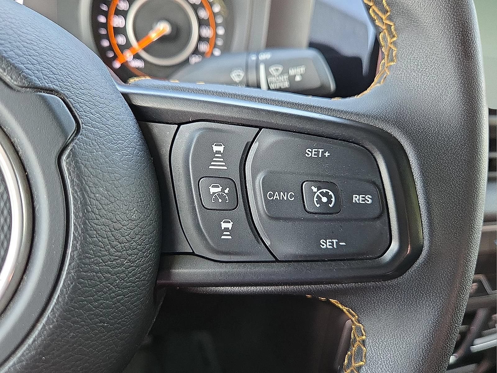 Used 2024 Jeep Gladiator Sport AWD/4WD image 22