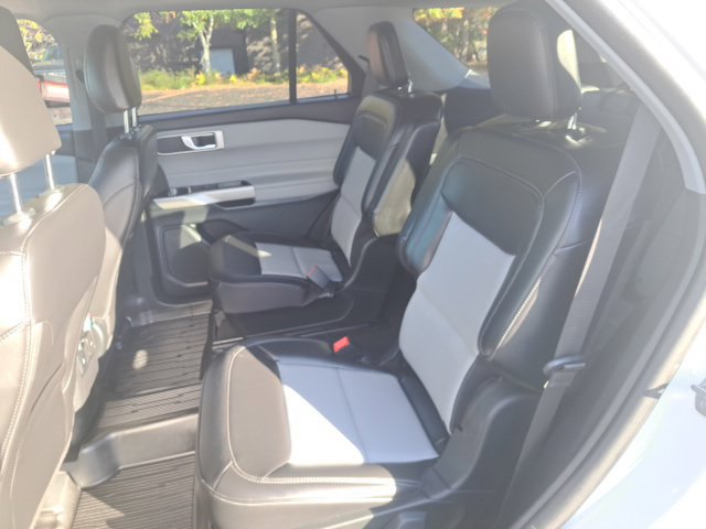 Certified 2024 Ford Explorer XLT w/ Equipment Group 202A AWD/4WD image 25
