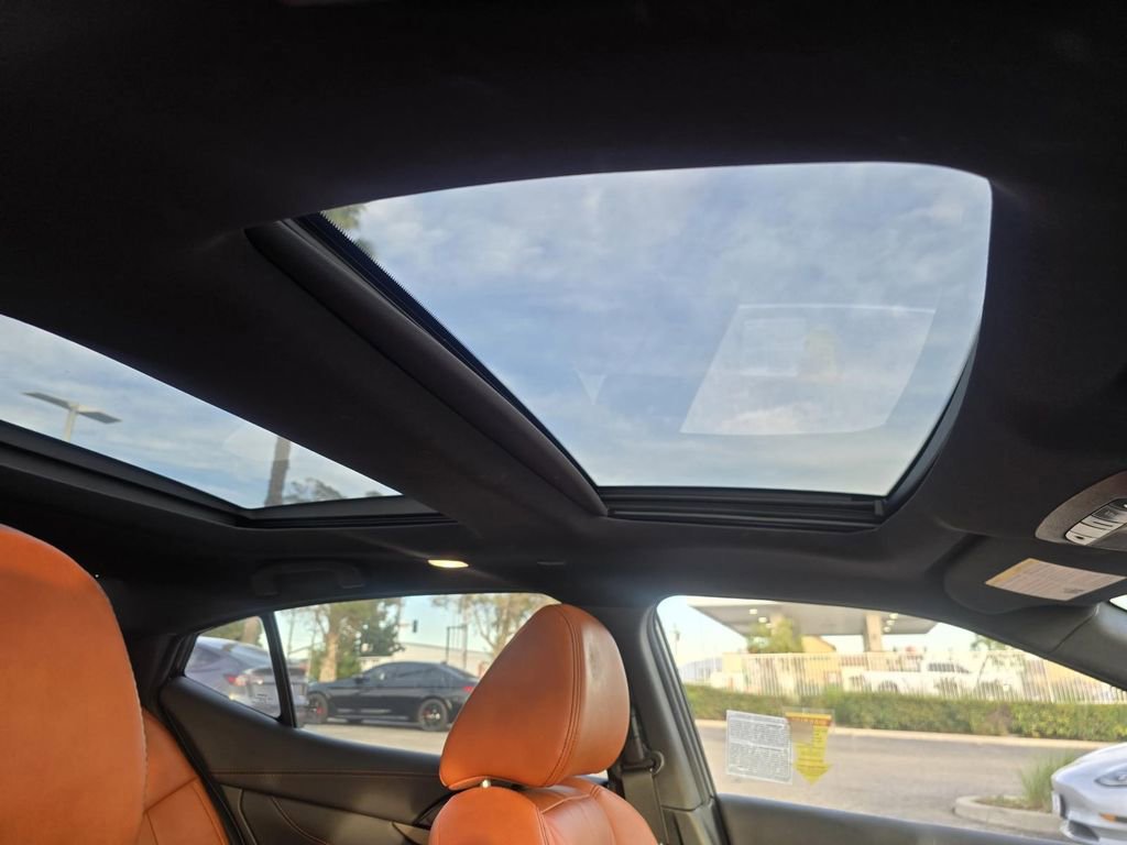 Used 2019 Nissan Maxima Platinum w/ Reserve Package image 29