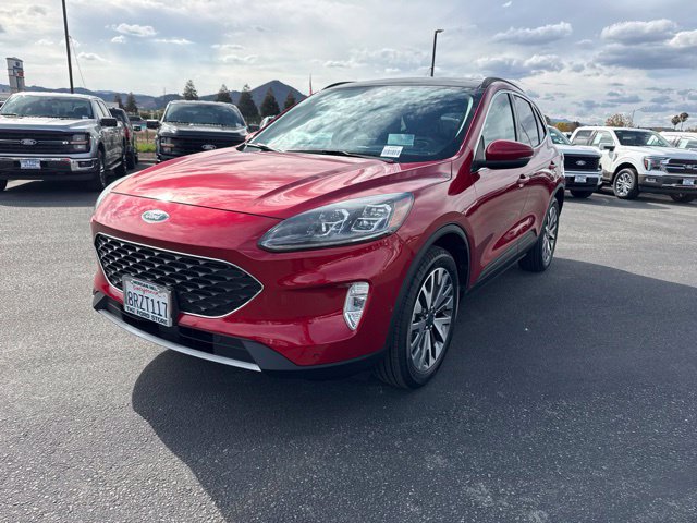 Certified 2020 Ford Escape Titanium w/ Titanium Premium Package 2.0 AWD/4WD image 2
