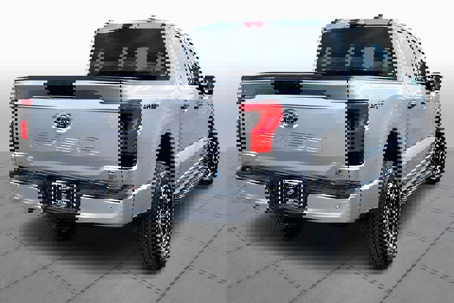 Certified 2022 Ford F150 Lightning XLT w/ Max Trailer Tow Package image 3