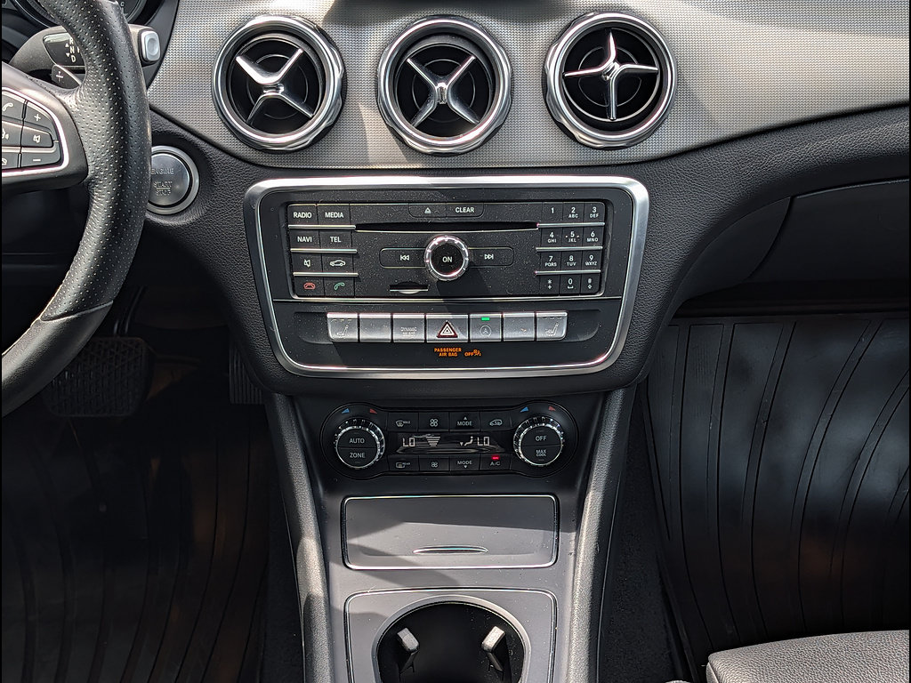 Used 2018 Mercedes-Benz GLA 250 image 21