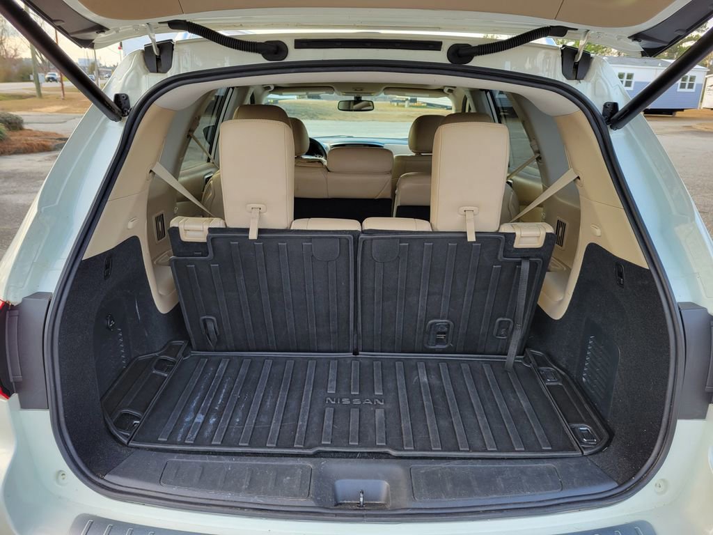 Used 2020 Nissan Pathfinder Platinum w/ Cargo Package image 12