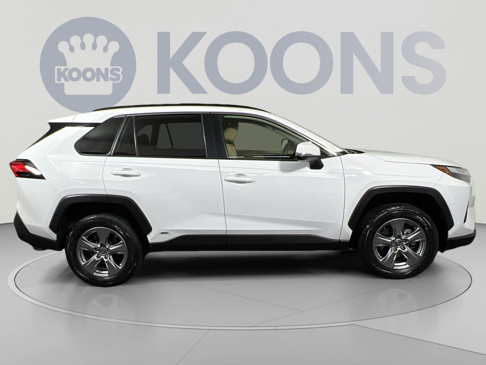 Used 2023 Toyota RAV4 LE AWD/4WD image 12