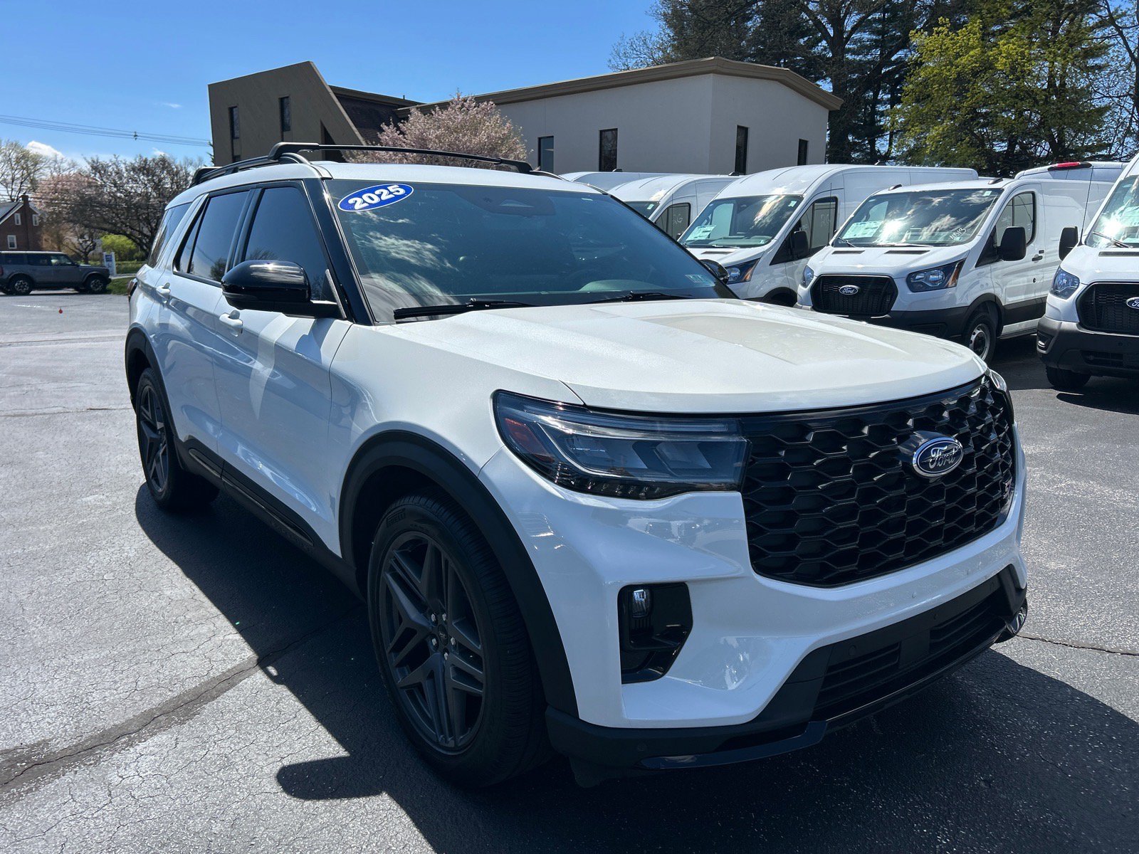 Certified 2025 Ford Explorer ST AWD/4WD image 3