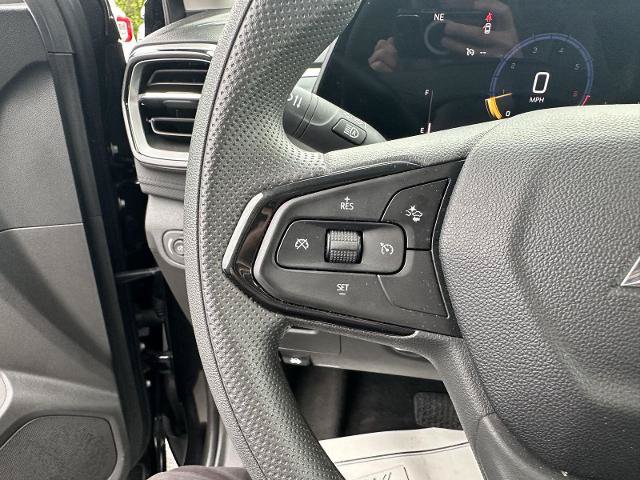 Used 2025 Chevrolet TrailBlazer LT AWD/4WD image 27