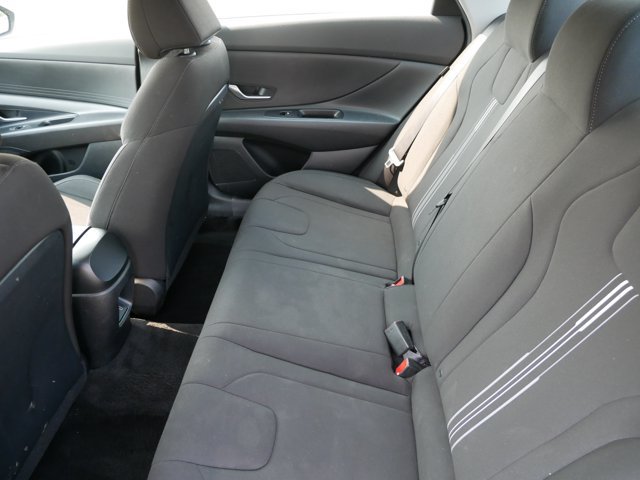 Used 2024 Hyundai Elantra SEL FWD image 12