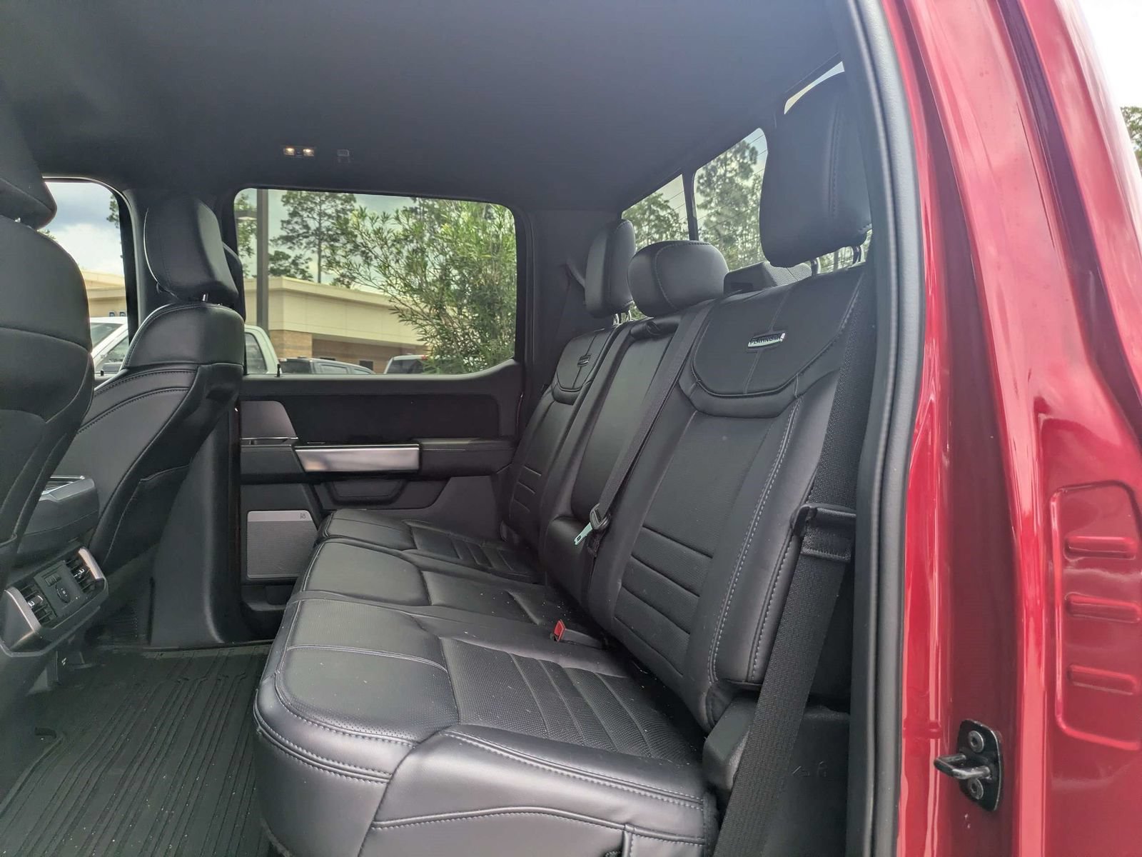 Certified 2025 Ford F150 Platinum w/ FX4 Off-Road Package AWD/4WD image 8