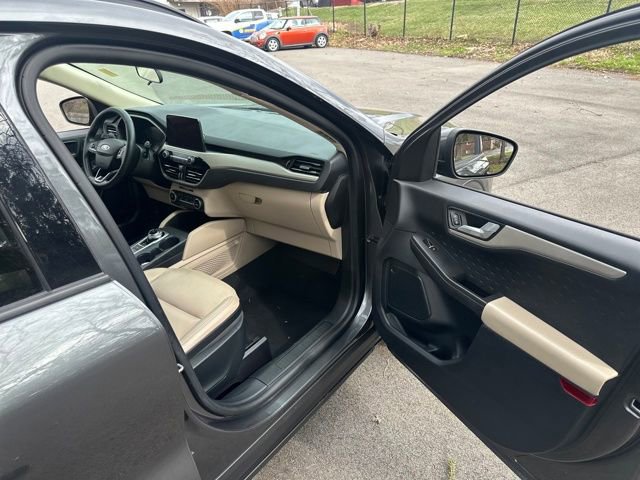 Certified 2020 Ford Escape SEL image 12