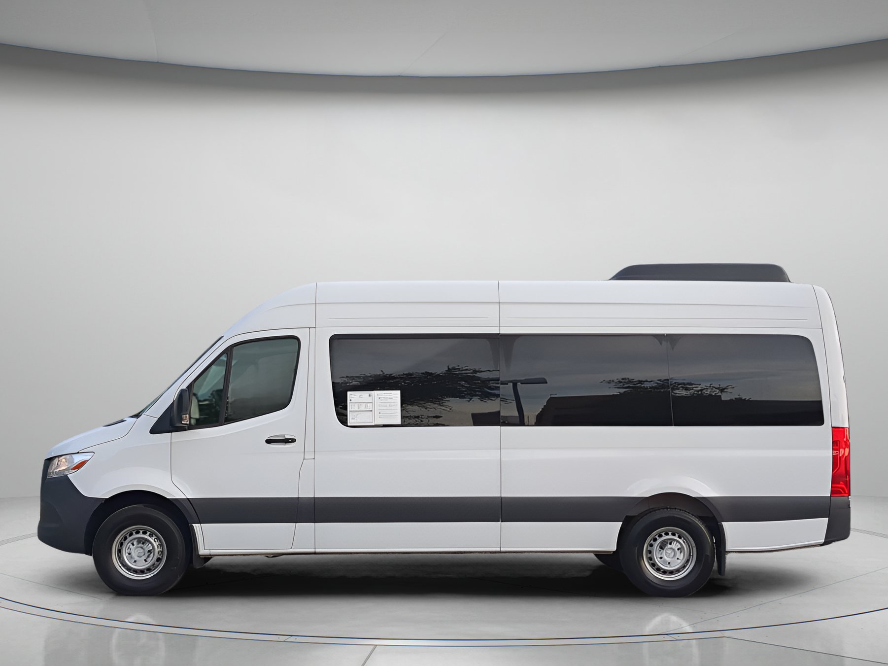Used 2025 Mercedes-Benz Sprinter 2500 image 43