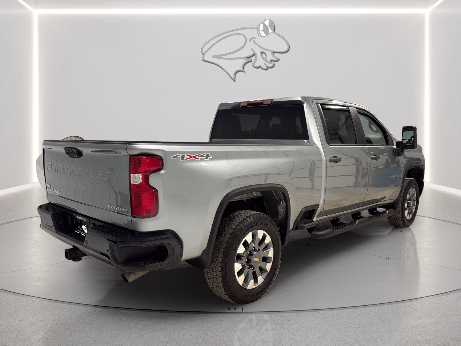 Used 2024 Chevrolet Silverado 2500 Custom w/ Custom Value Package AWD/4WD image 6