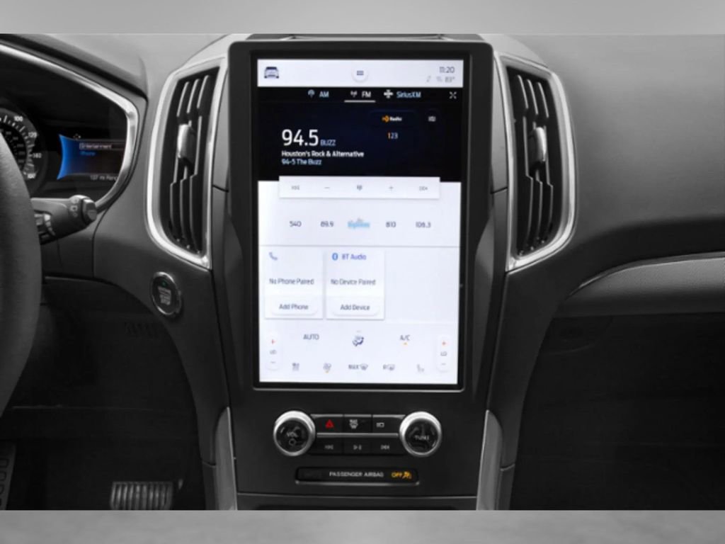 Certified 2024 Ford Edge Titanium image 7