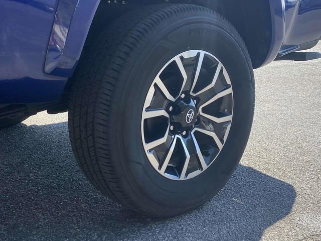 Used 2022 Toyota Tacoma TRD Sport image 11