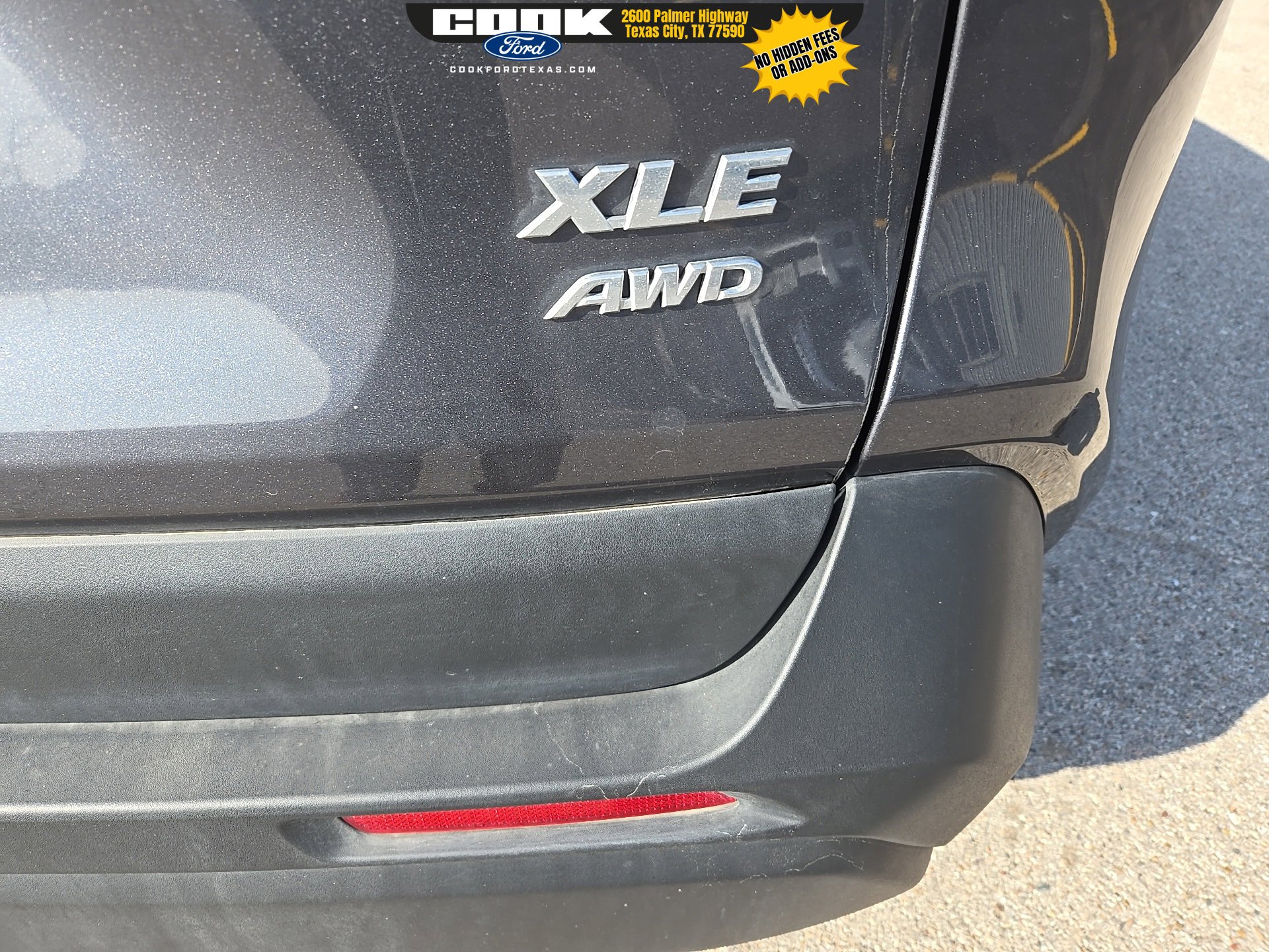 Used 2023 Toyota RAV4 XLE image 13