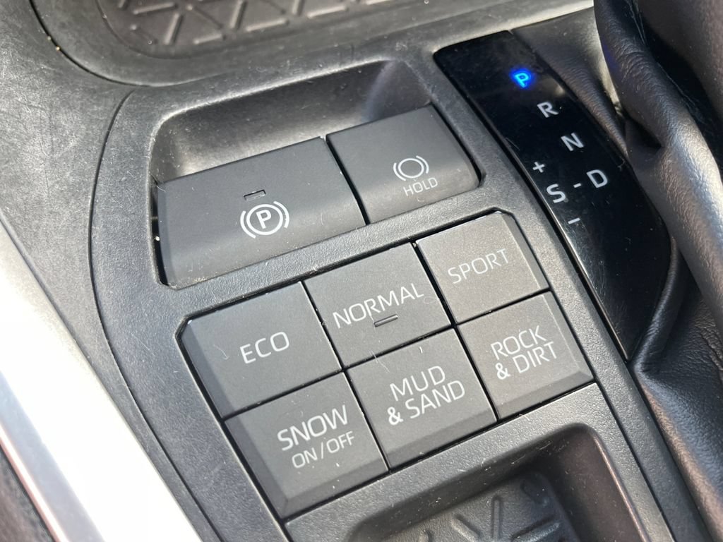 Used 2019 Toyota RAV4 XLE Premium w/ Cold Weather Package AWD/4WD image 41