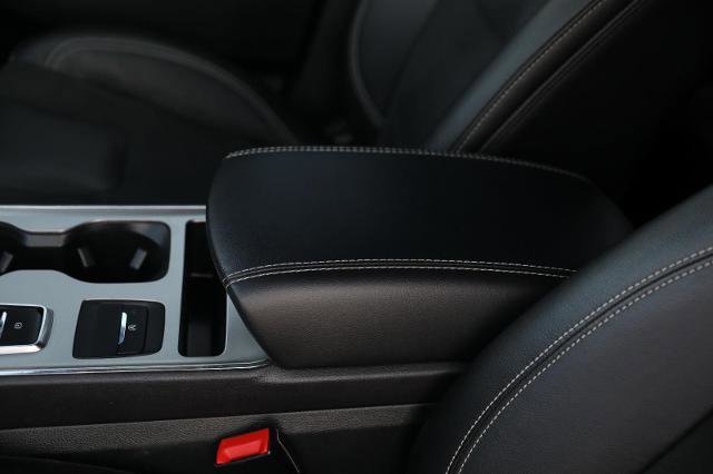 Certified 2023 Ford Edge ST image 26