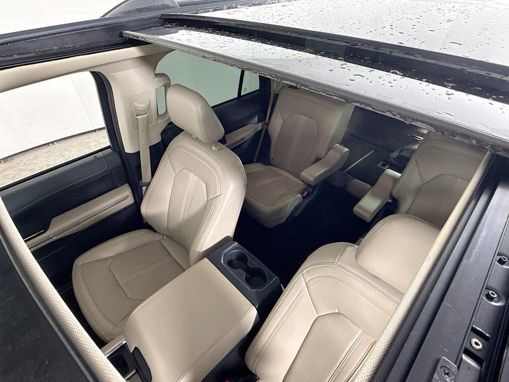 Certified 2023 Ford Expedition Limited image 10