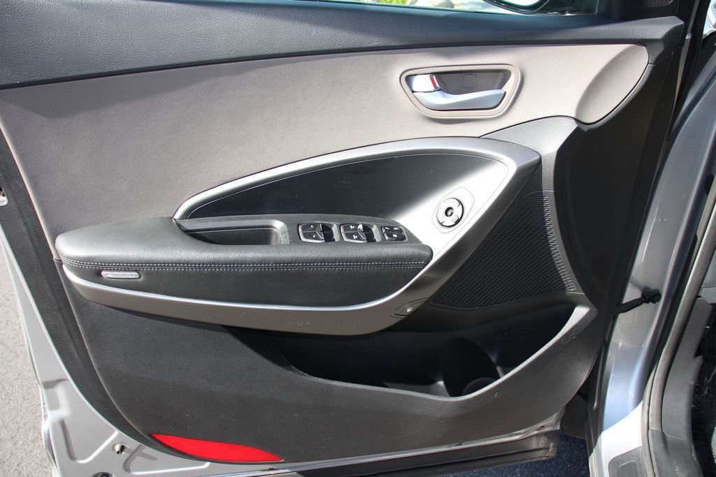 Used 2018 Hyundai Santa Fe SE image 22