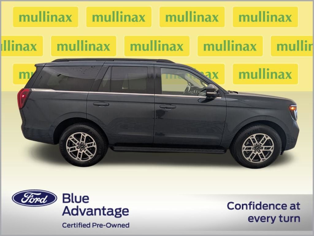Certified 2025 Ford Expedition Active image 6