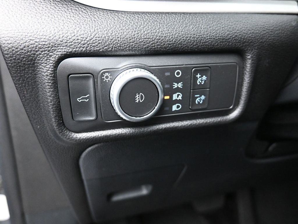 Certified 2021 Ford Explorer XLT w/ Equipment Group 202A image 13