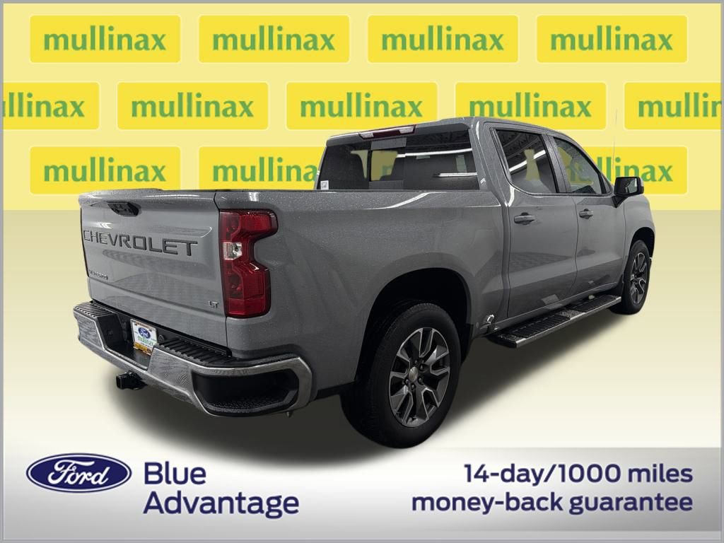 Used 2024 Chevrolet Silverado 1500 LT w/ Convenience Package II image 3