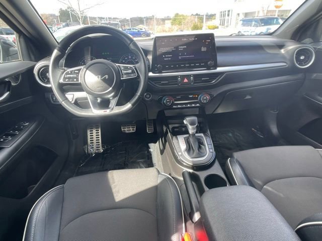 Used 2023 Kia Forte GT-Line image 15