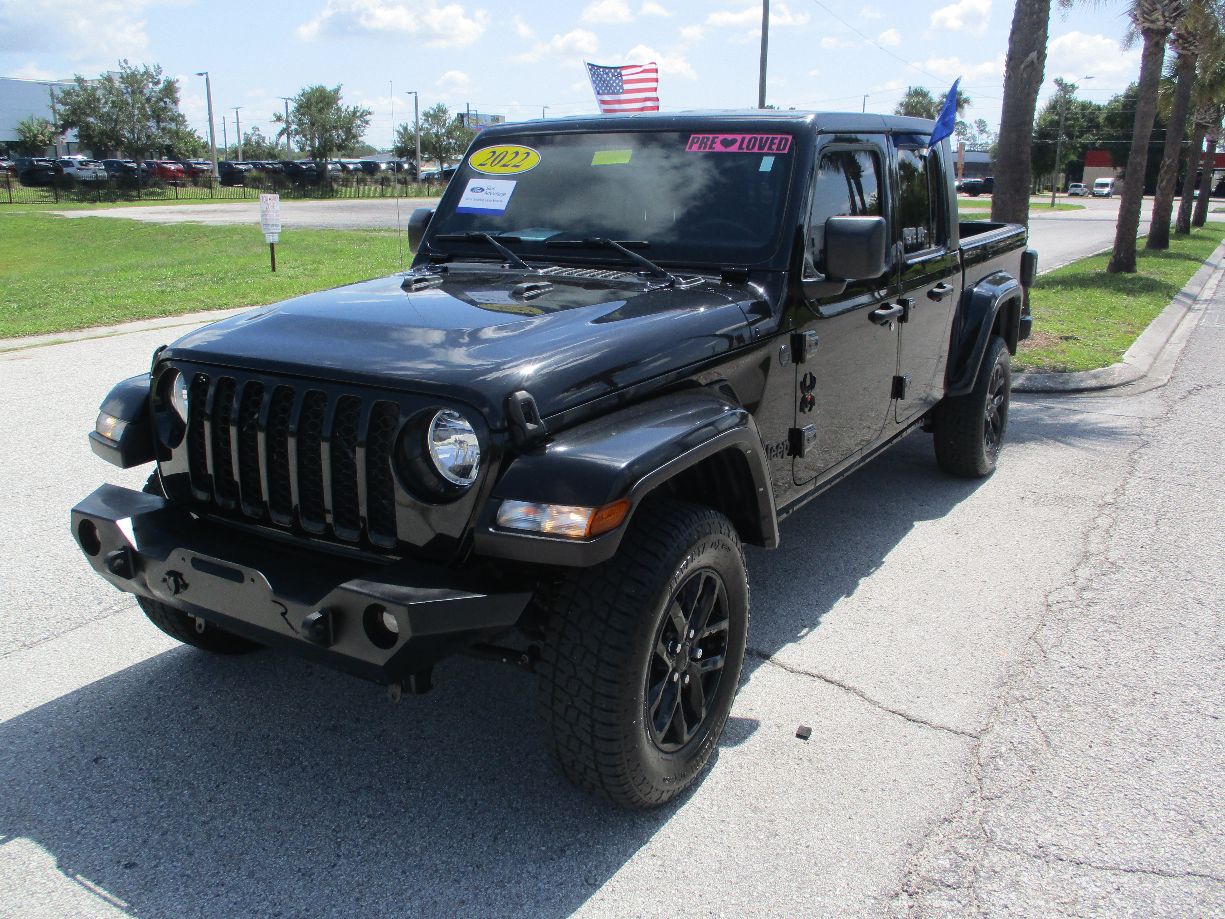 Used 2022 Jeep Gladiator Sport AWD/4WD image 3