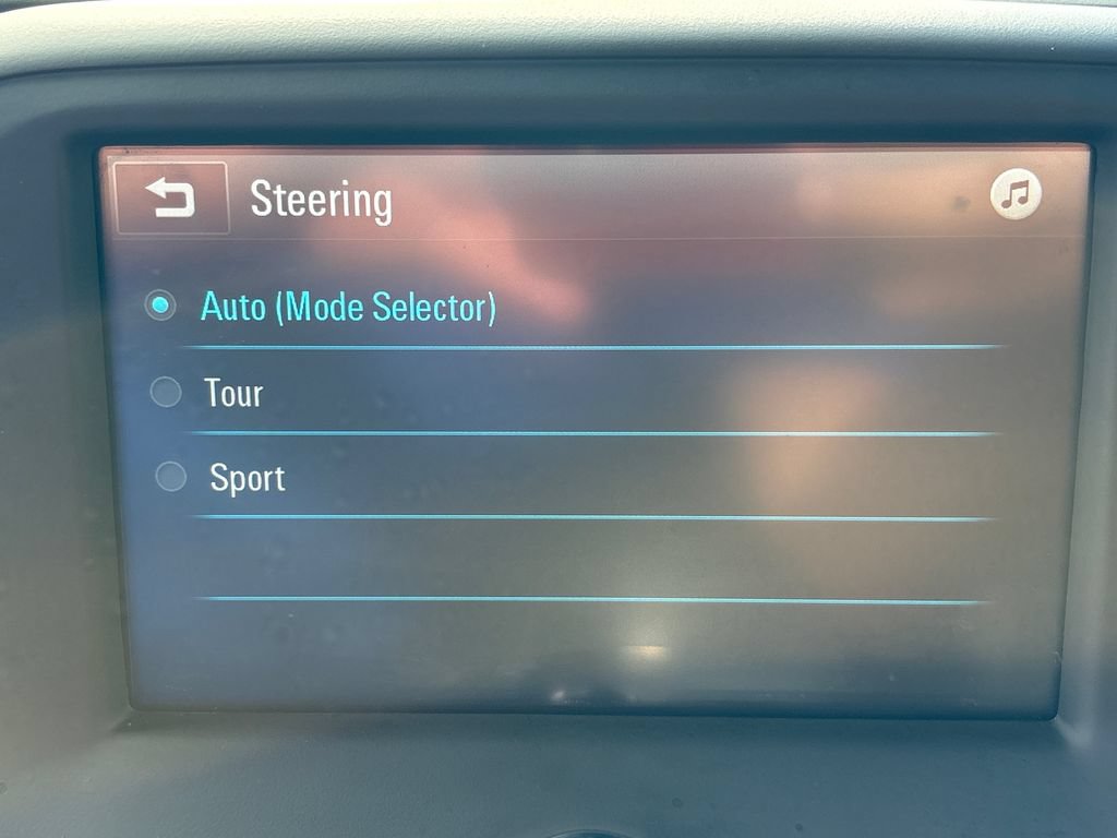 Used 2018 Chevrolet Camaro LT RWD image 28