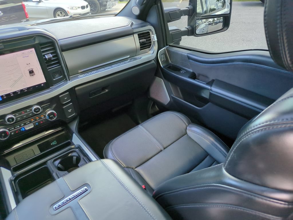 Certified 2025 Ford F250 Platinum w/ FX4 Off-Road Package AWD/4WD image 17