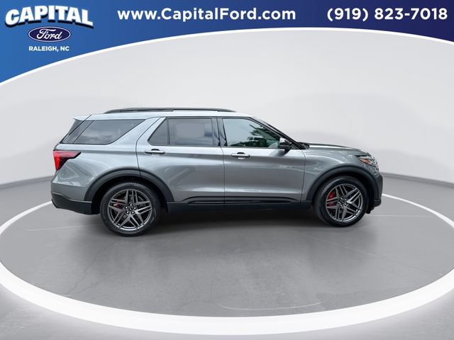 Certified 2025 Ford Explorer ST-Line w/ Premium Package RWD image 9