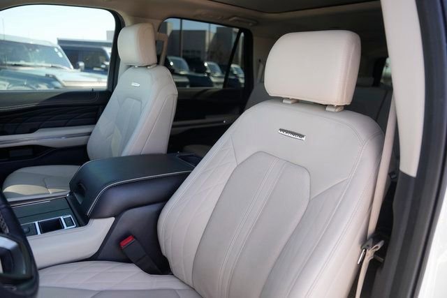 Certified 2024 Ford Expedition Max Platinum image 10