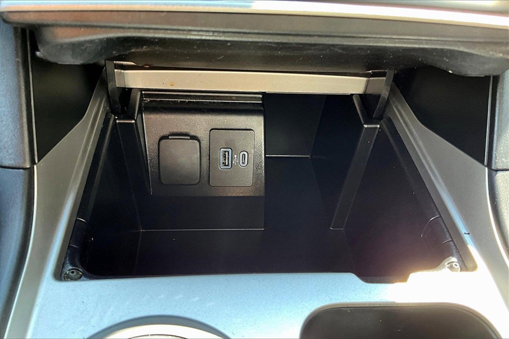 Certified 2023 Ford Explorer XLT w/ Class IV Trailer Tow Package image 27