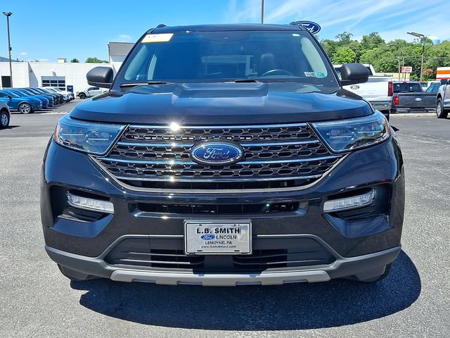 Certified 2023 Ford Explorer XLT w/ Equipment Group 202A AWD/4WD image 2