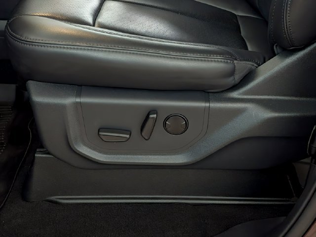Certified 2024 Ford Expedition XLT AWD/4WD image 10