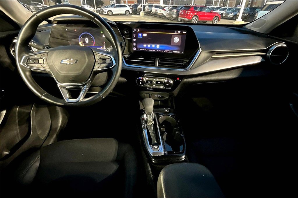 Used 2024 Chevrolet Trax ACTIV w/ Driver Confidence Package image 14