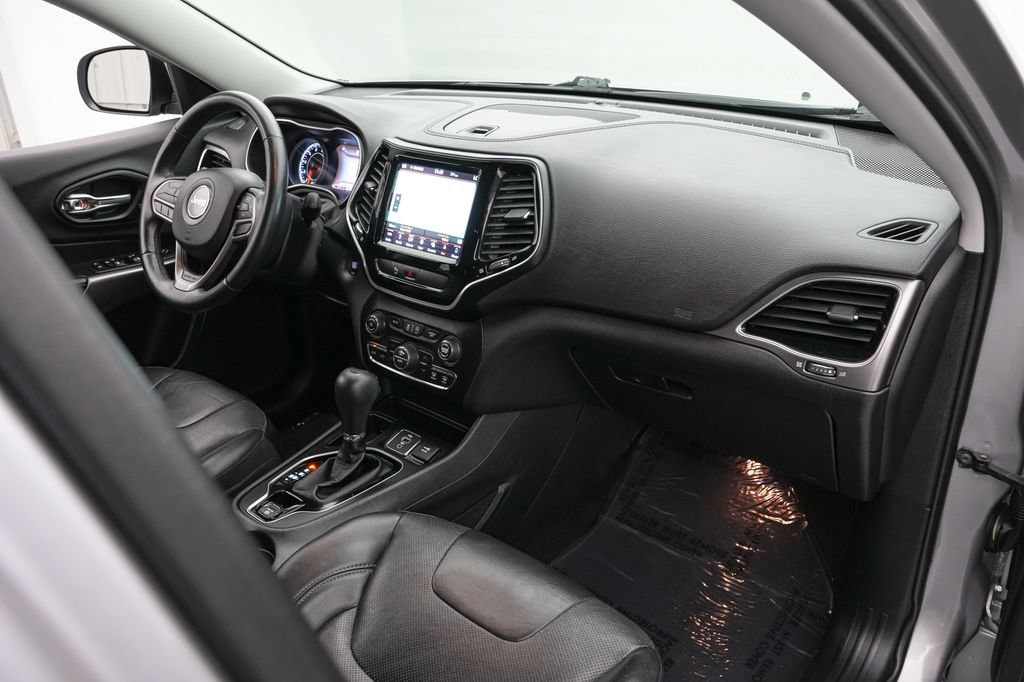 Used 2019 Jeep Cherokee Limited FWD image 22