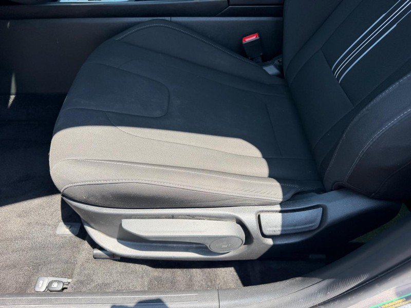 Used 2023 Hyundai Elantra SEL w/ Convenience Package FWD image 19