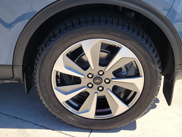 Certified 2024 Ford Escape Platinum w/ Premium Technology Package image 14