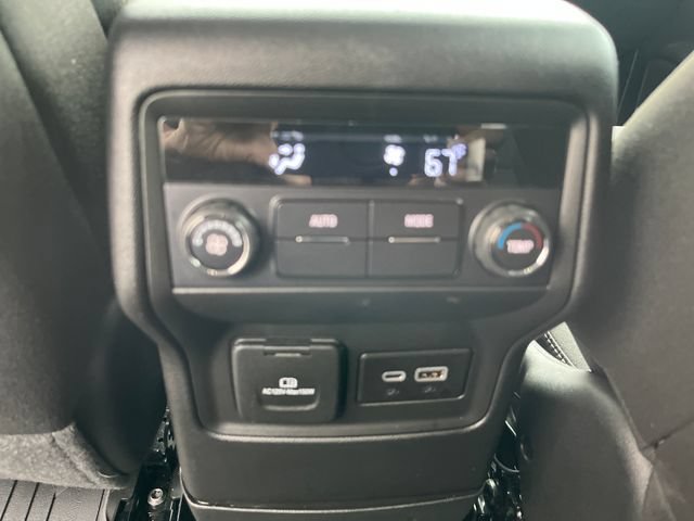 Used 2023 GMC Acadia SLE w/ Driver Convenience Package AWD/4WD image 22