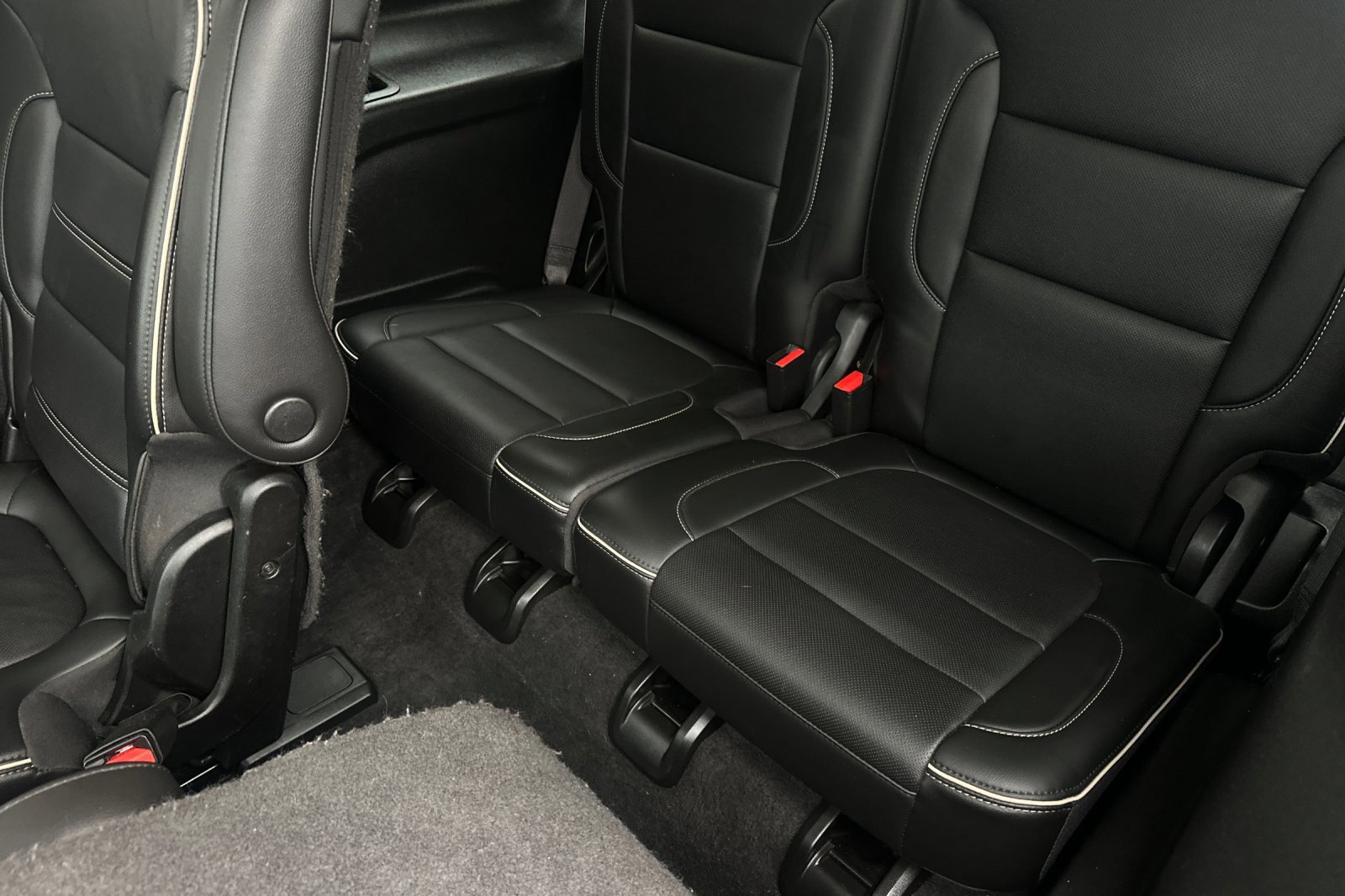 Used 2021 GMC Acadia Denali w/ Denali Technology Package image 16